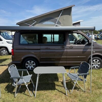 California T5 SE with tow bar and bike rack