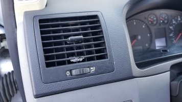 Drivers side air vent to be replaced.jpg