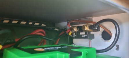 Victron smart shunt ingebouwd.jpg