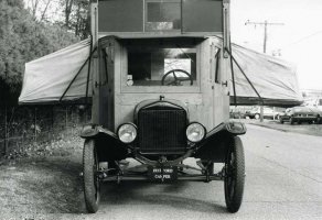 1923 Ford Camper.jpg