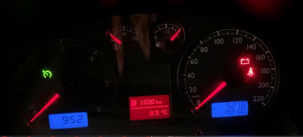 Does your 2005 T5 have a Check Engine/Exhaust Emissions light with