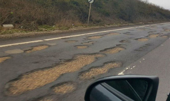 Potholes-in-Kent-928398.jpg