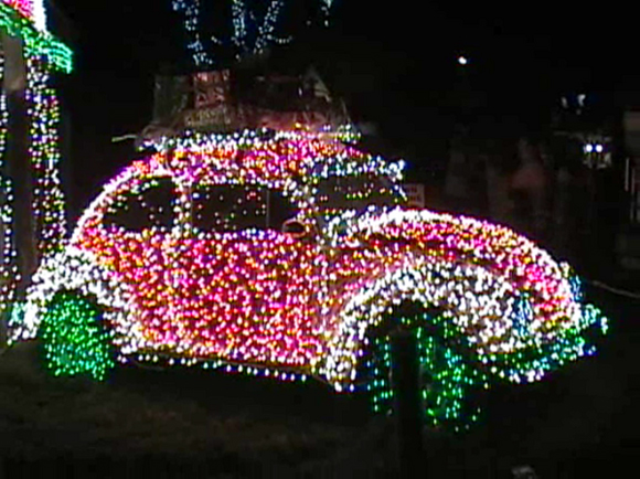 VW_Christmas-Art_Car.jpg