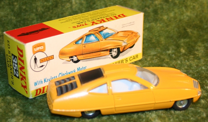 UFO-ed-strakers-car-yellow.JPG