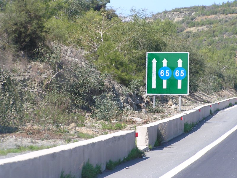 Cyprus_Motorway_Minimum_Speed_Limit_-_Coppermine_-_2255.JPG