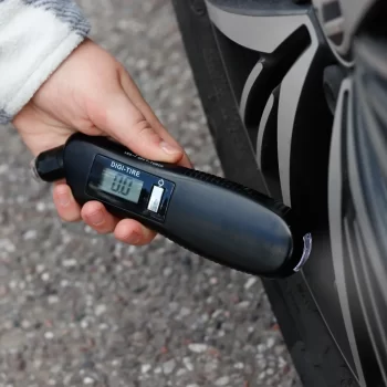 Streetwize Digital LCD Tyre Pressure Gauge with LED Torch