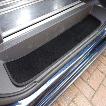 VW Multivan California Ocean (T7) Step Mats - Plain Black (2025>)