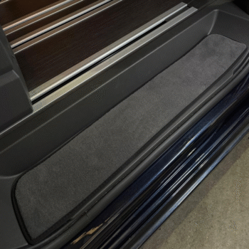 VW Multivan California Ocean (T7) Step Mats - Plain Grey (2025>)